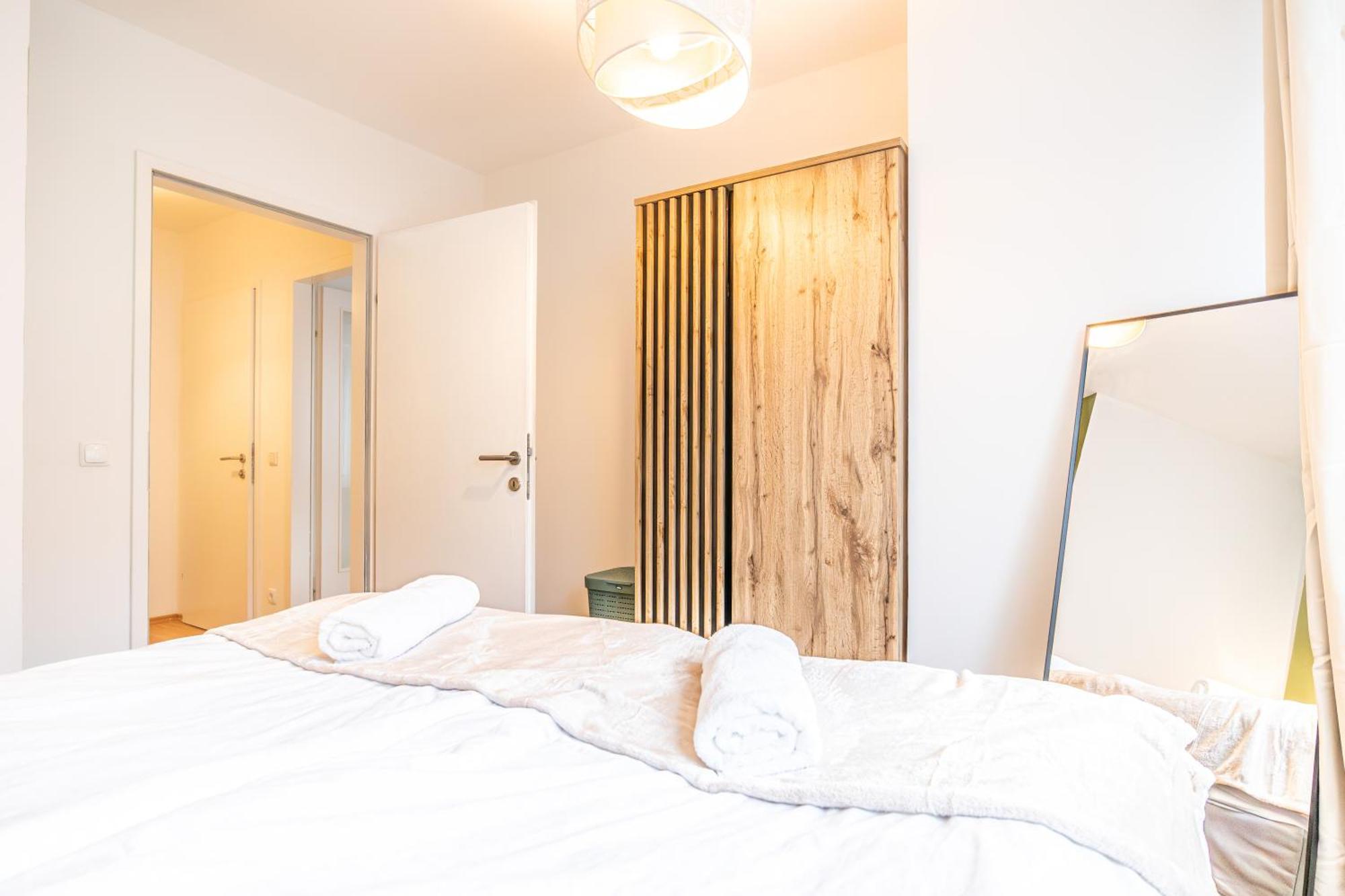 Charming 1Br, Steps From Reumannplatz U1 Apartment Viena Exterior foto