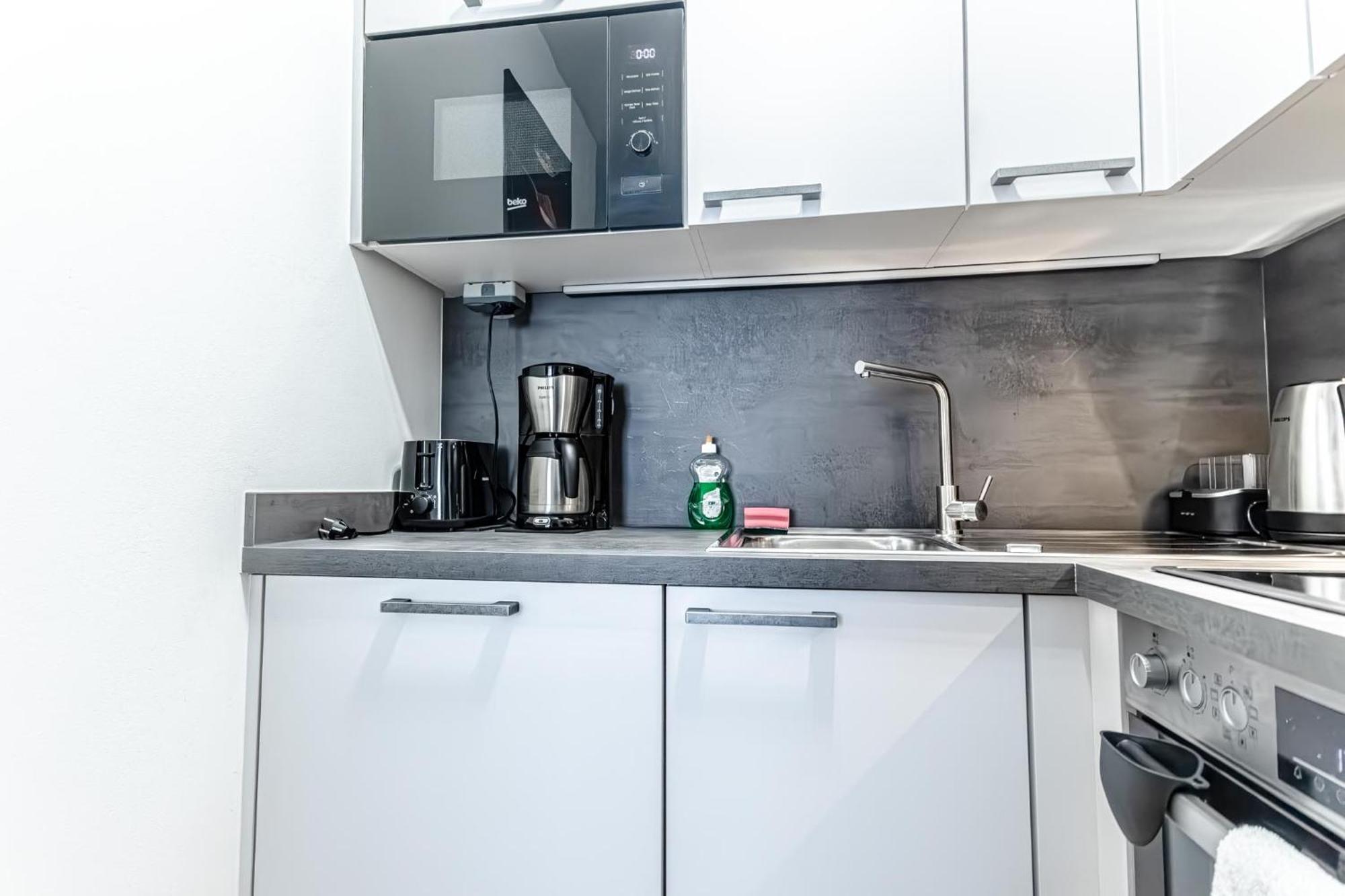 Charming 1Br, Steps From Reumannplatz U1 Apartment Viena Exterior foto