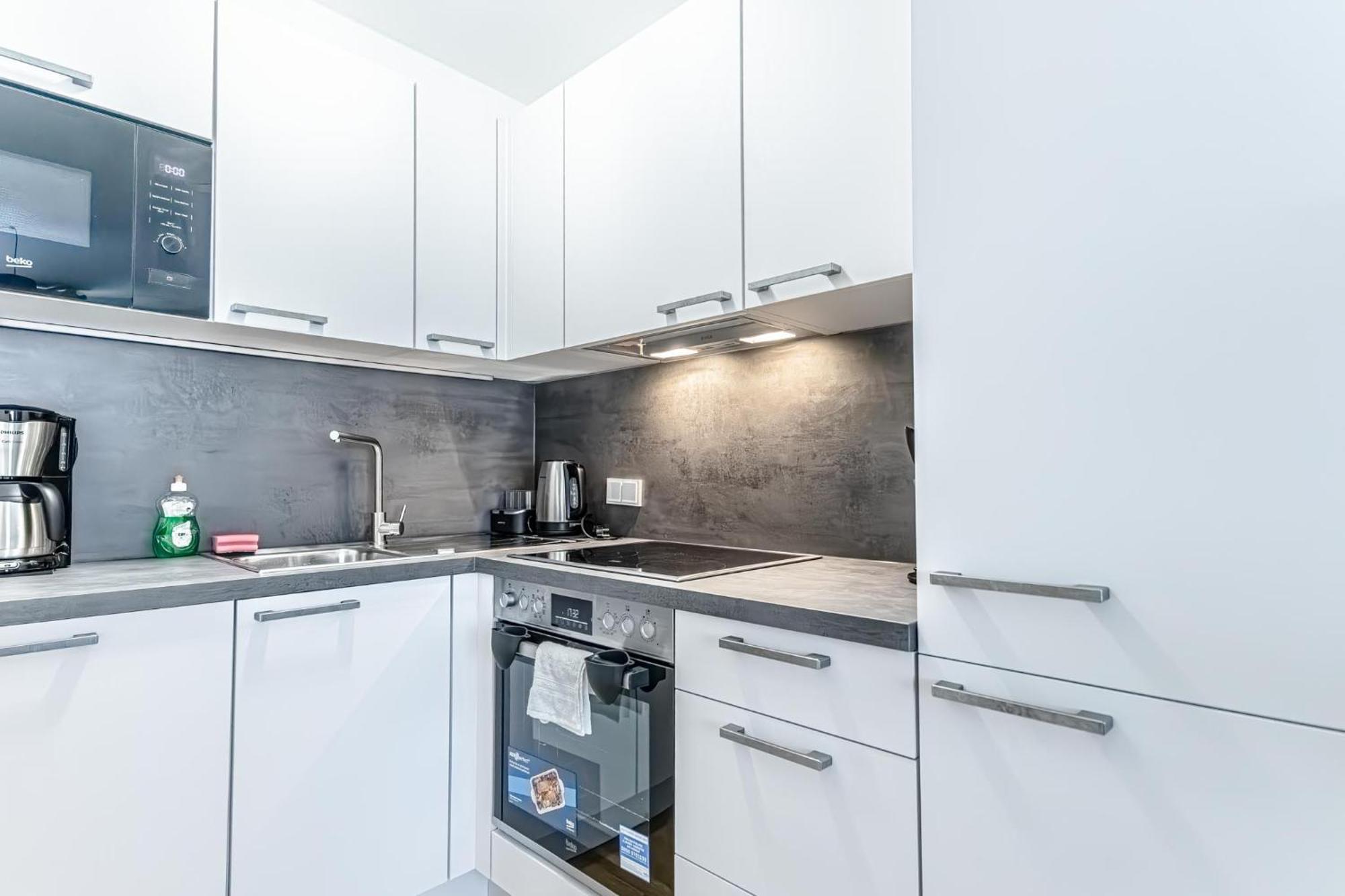 Charming 1Br, Steps From Reumannplatz U1 Apartment Viena Exterior foto