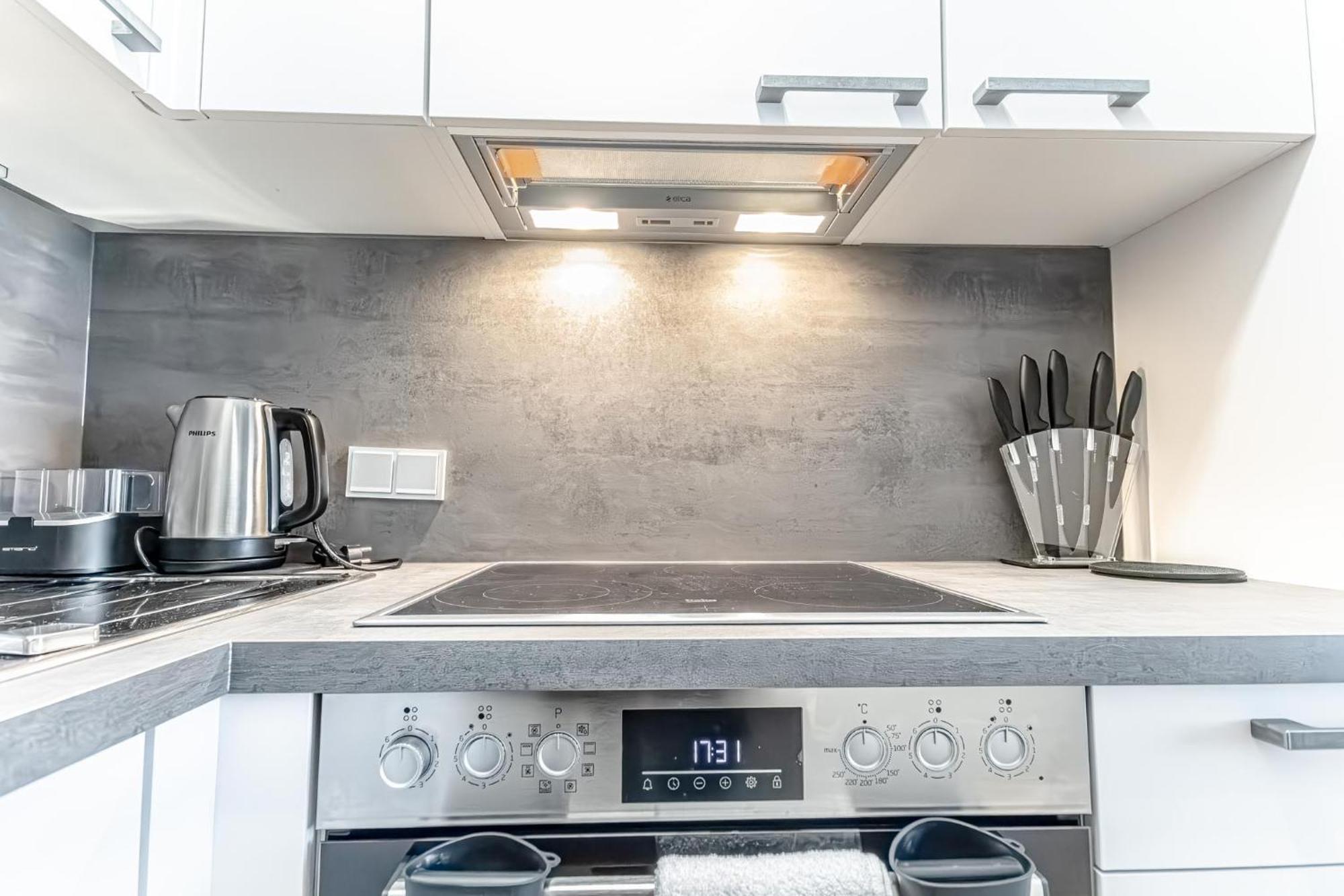Charming 1Br, Steps From Reumannplatz U1 Apartment Viena Exterior foto