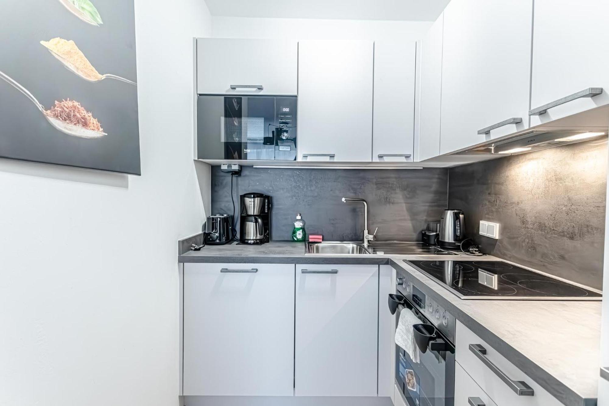 Charming 1Br, Steps From Reumannplatz U1 Apartment Viena Exterior foto